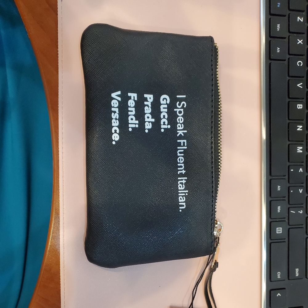 Small pouch